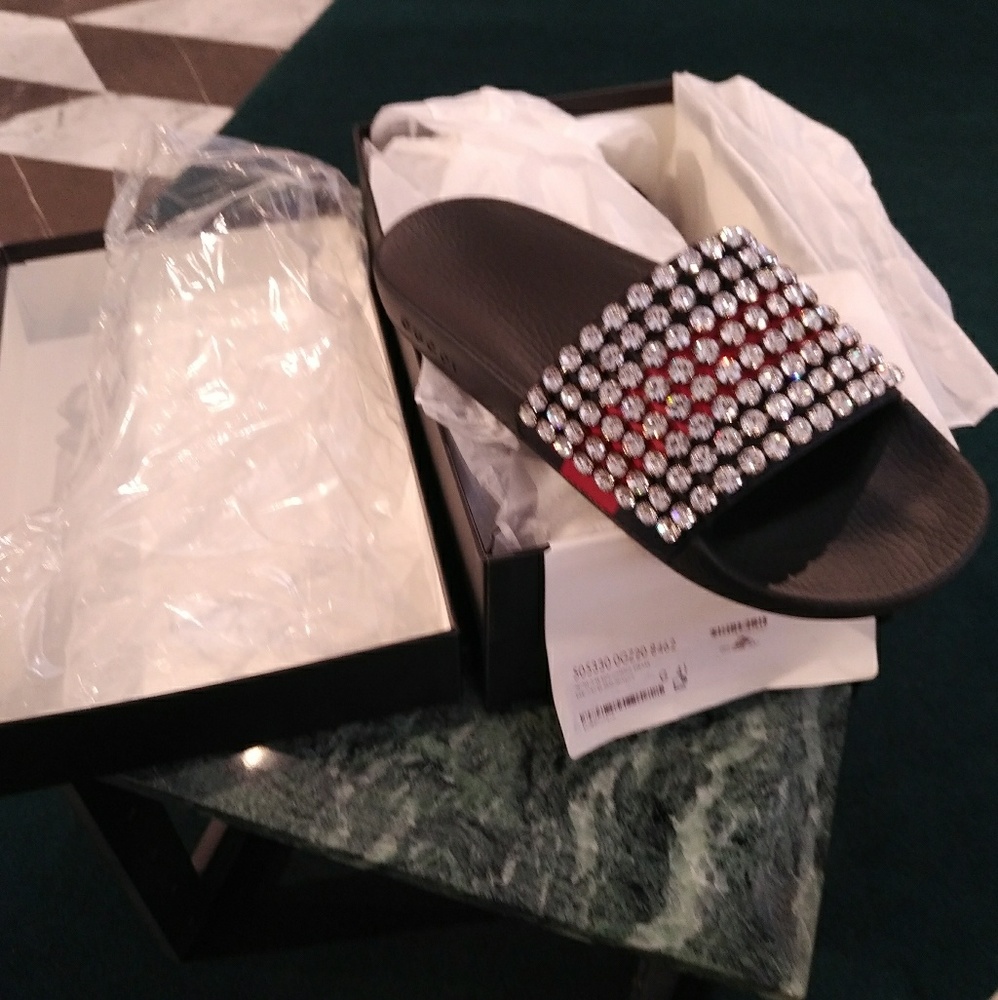 Gucci slides